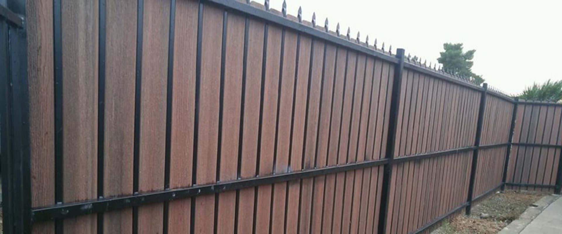 Structural Harmony: Choosing The Ideal Fence For Your Wellington Civil Engineering Project